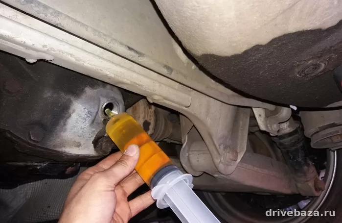 Какое масло заливать в редуктор автомобиля: как выбрать без ошибки