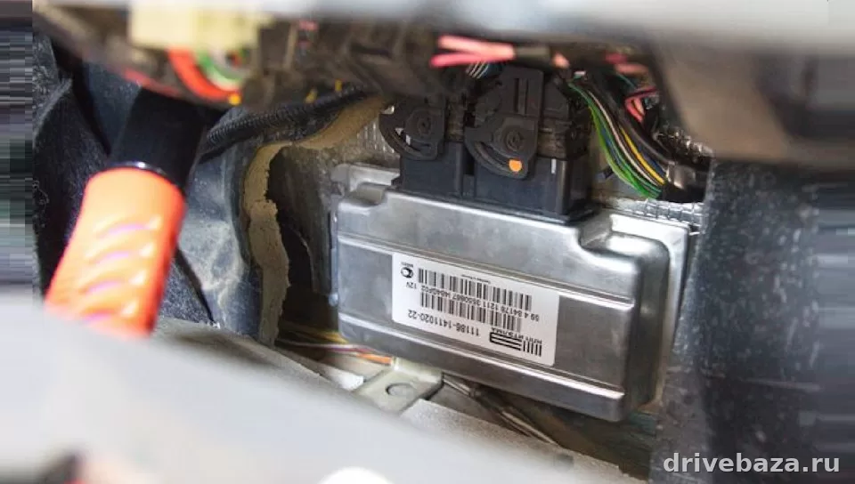 Ошибка P0504 на LADA: симптомы, причины, что проверять и как устранить