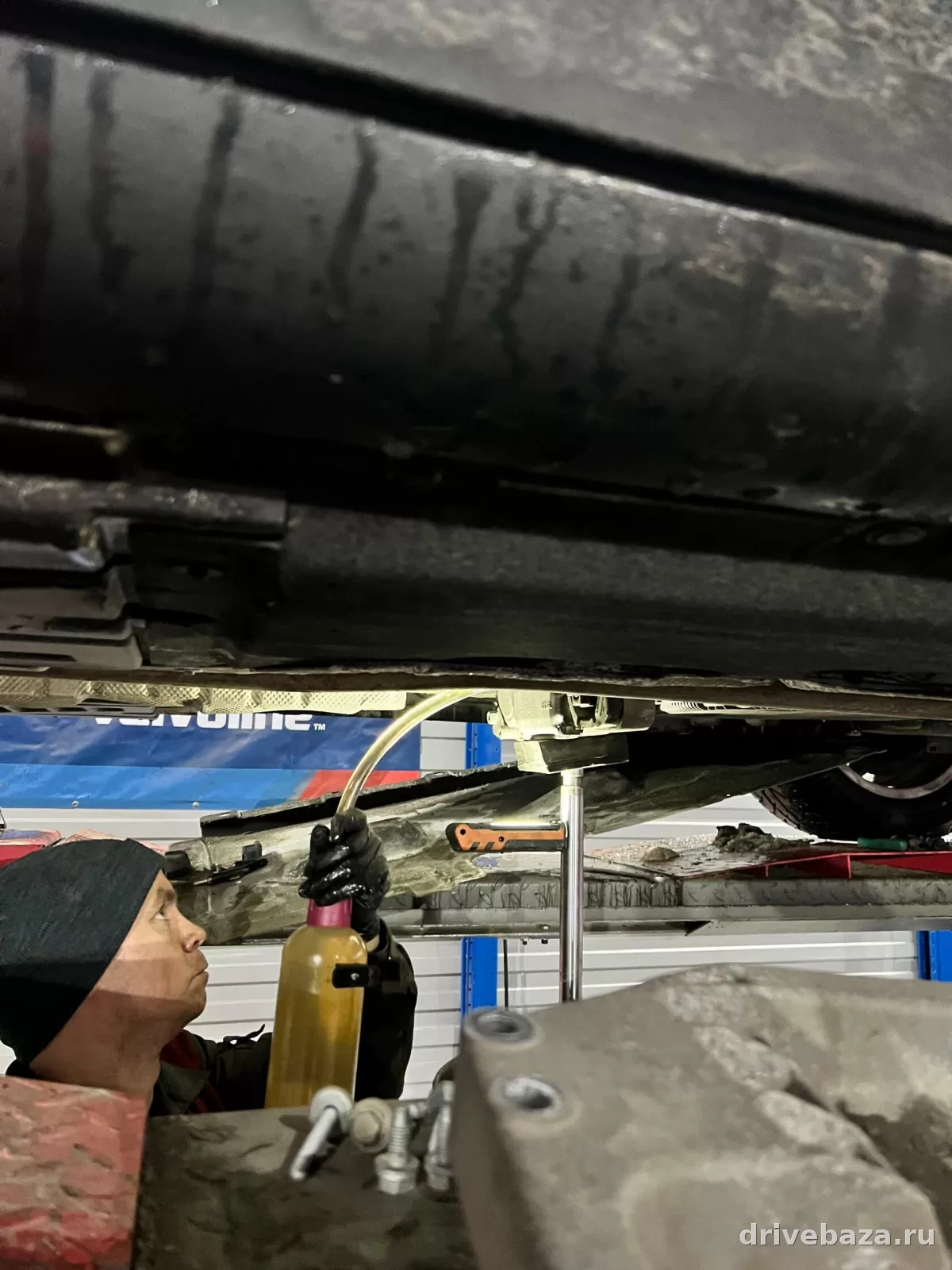 Какое масло заливать в раздатку автомобиля и когда его менять